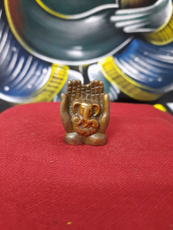 Ганеша в ладонях