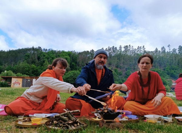 Участие в хоме он-лайн в Шива Према Сагар ашраме