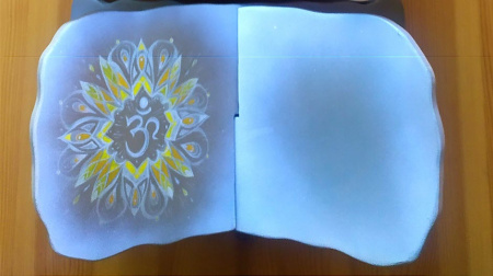 Подставка с мантрой ОМ