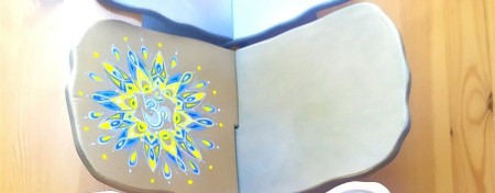 Подставка с мантрой ОМ